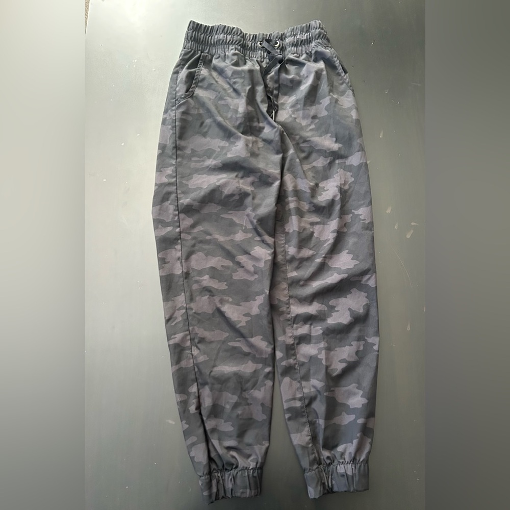 Athleta Camo Jogger Pants - Size S